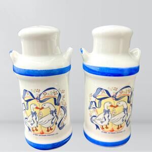 Vintage 1988 Artmark Country Goose Blue Ribbon Salt & Pepper Shakers
